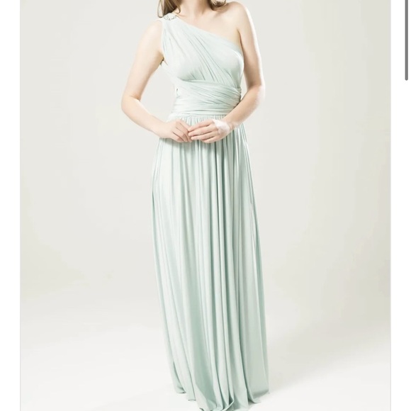 Just wore it at my cousins wedding, no longer need it. - Picture 2 of 2